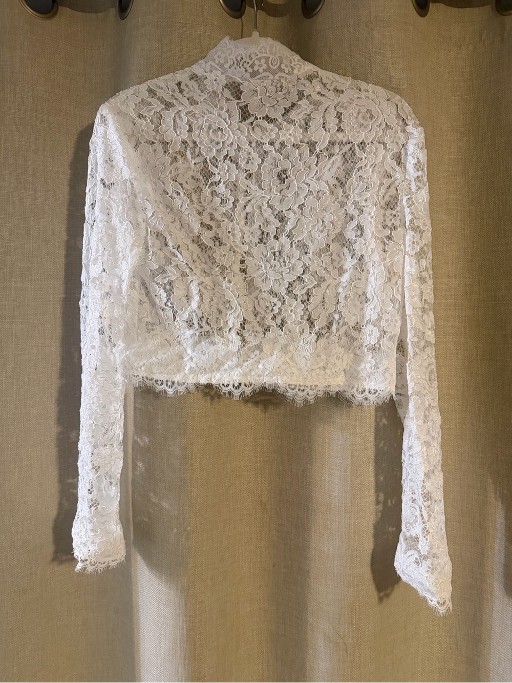 White Floral Lace Long-Sleeve Cropped Blouse